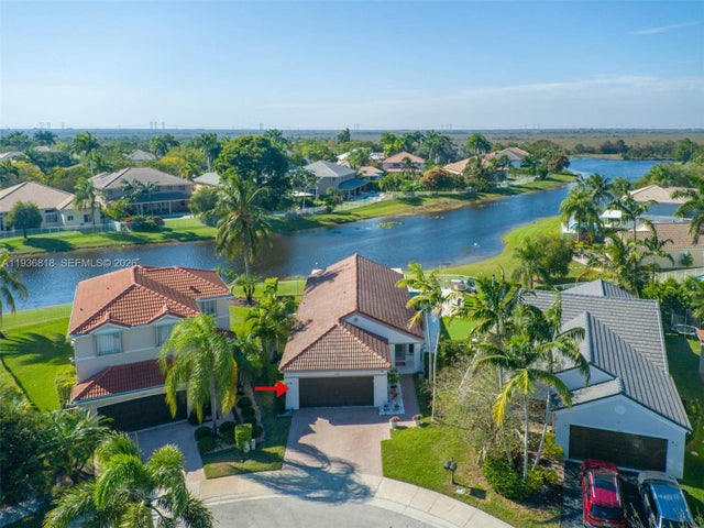 1409 Majesty Ter, Weston