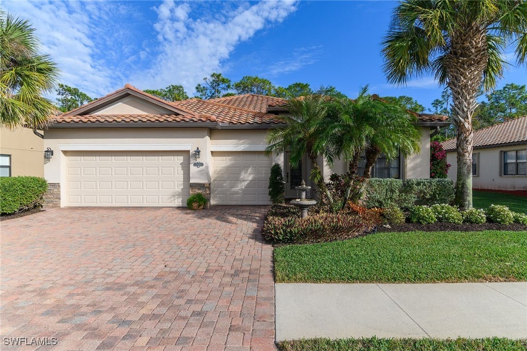 3907 Treasure Cv Cir, Naples