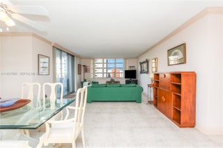 Photo of Listing #A11937683