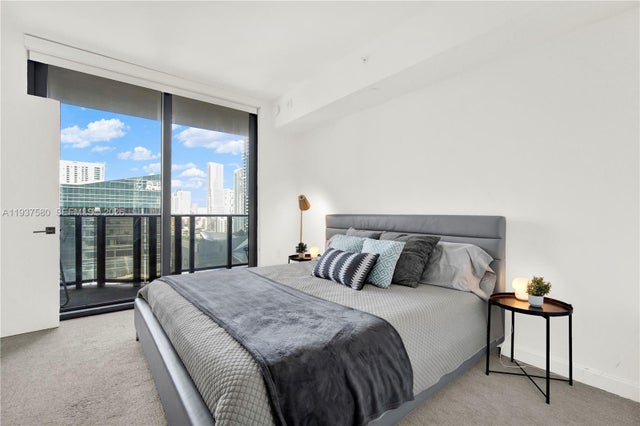 3 of 39 - 45 Sw 9th St 1609, Miami, FL