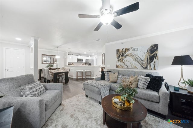 7323 Snowden Road 2201, San Antonio