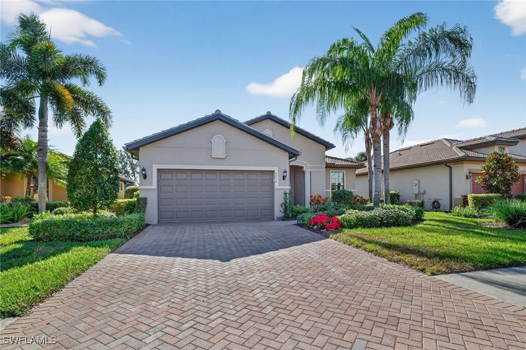 6230 N Victory Dr, Ave Maria