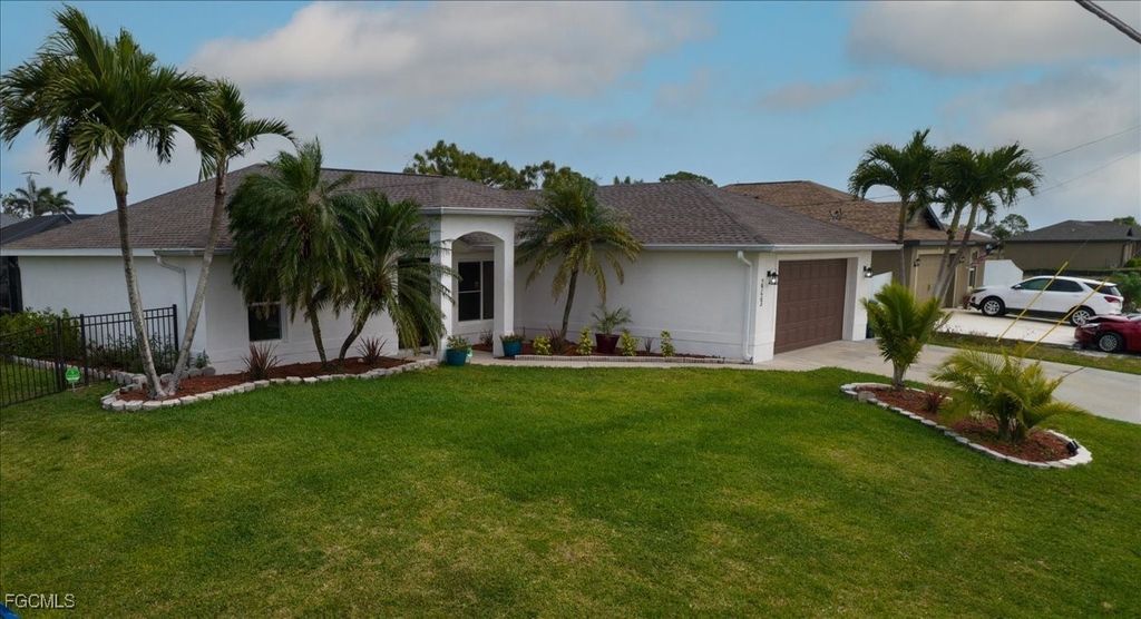 2723 Van Buren Pkwy, Cape Coral