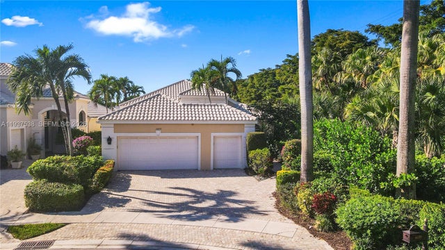 16053 Villa Vizcaya Pl, Delray Beach