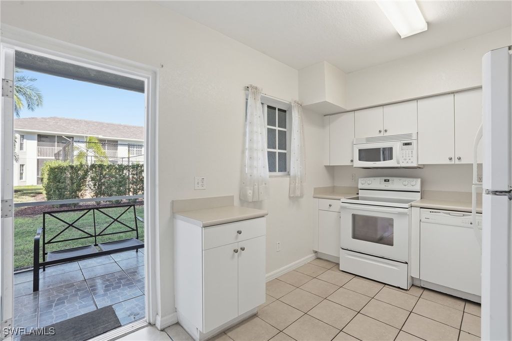 8313 Bernwood Cove Loop 1201, FORT MYERS