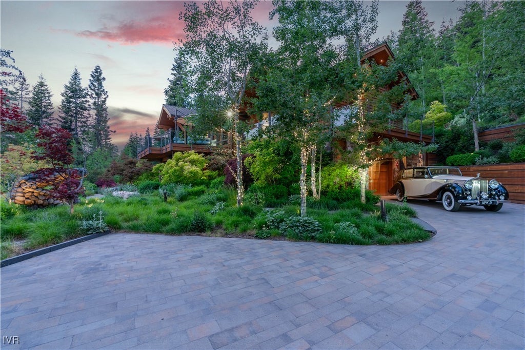 475 Tuscarora Rd, Crystal Bay