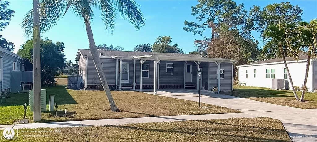133 Belle Isle Cir, NAPLES