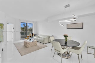 Photo of Listing #A11939408