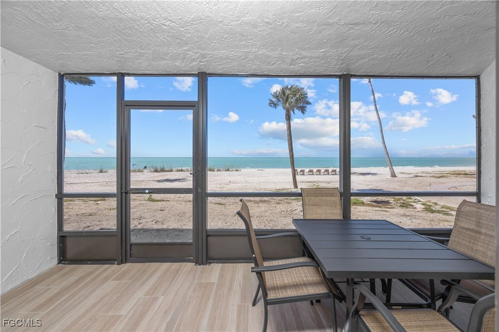 2445 W Gulf Dr 4e, SANIBEL