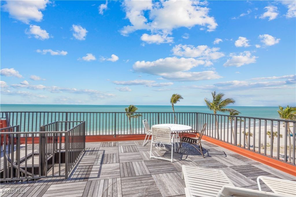 2445 W Gulf Dr 44e, SANIBEL