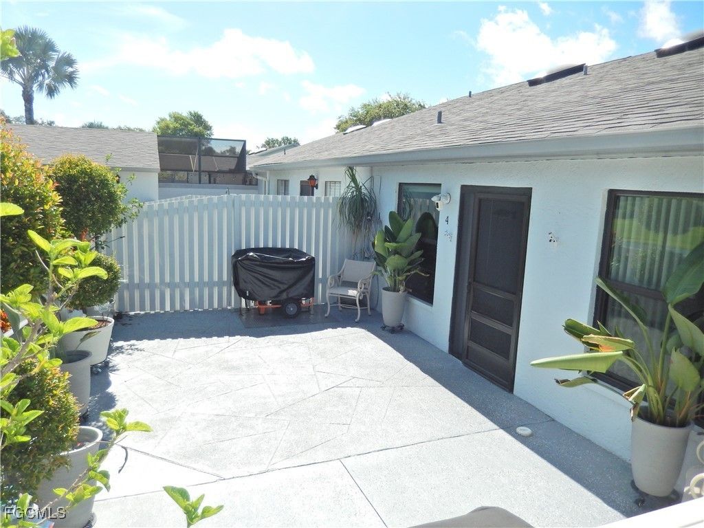 9620 Villa Dr 4, FORT MYERS