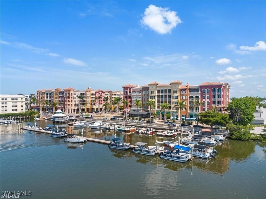 401 Bayfront Pl 3304, Naples