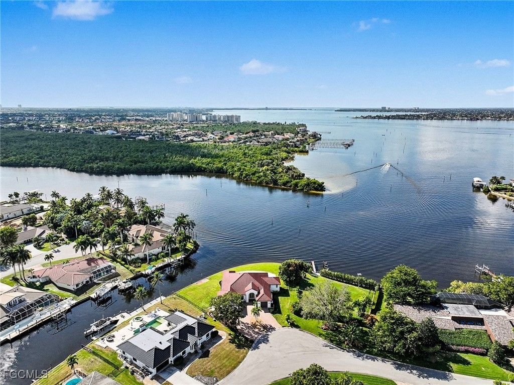 866 Cal Cv Dr, Fort Myers