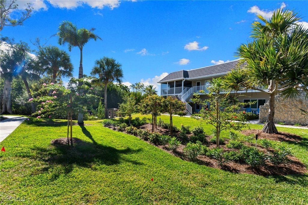 601 Periwinkle Way C-5, SANIBEL