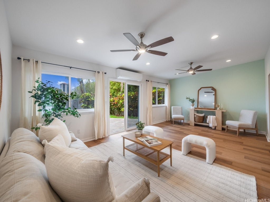 (unit #101) 421 Kawaihae Street, Honolulu