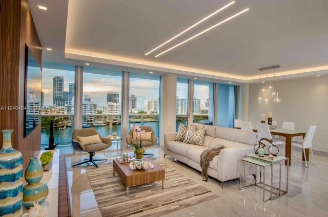 900 Bay Dr 822, Miami Beach