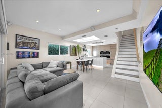 Photo of Listing #A11940929