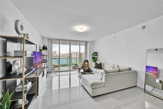 Photo of Listing #A11940742