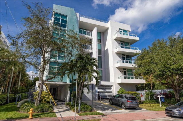 2020 Prairie Ave 202, Miami Beach