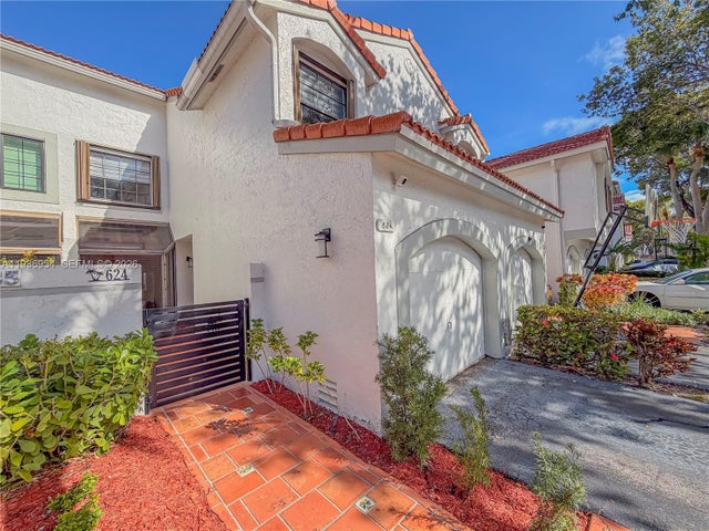 3525 Magellan Cir, Aventura