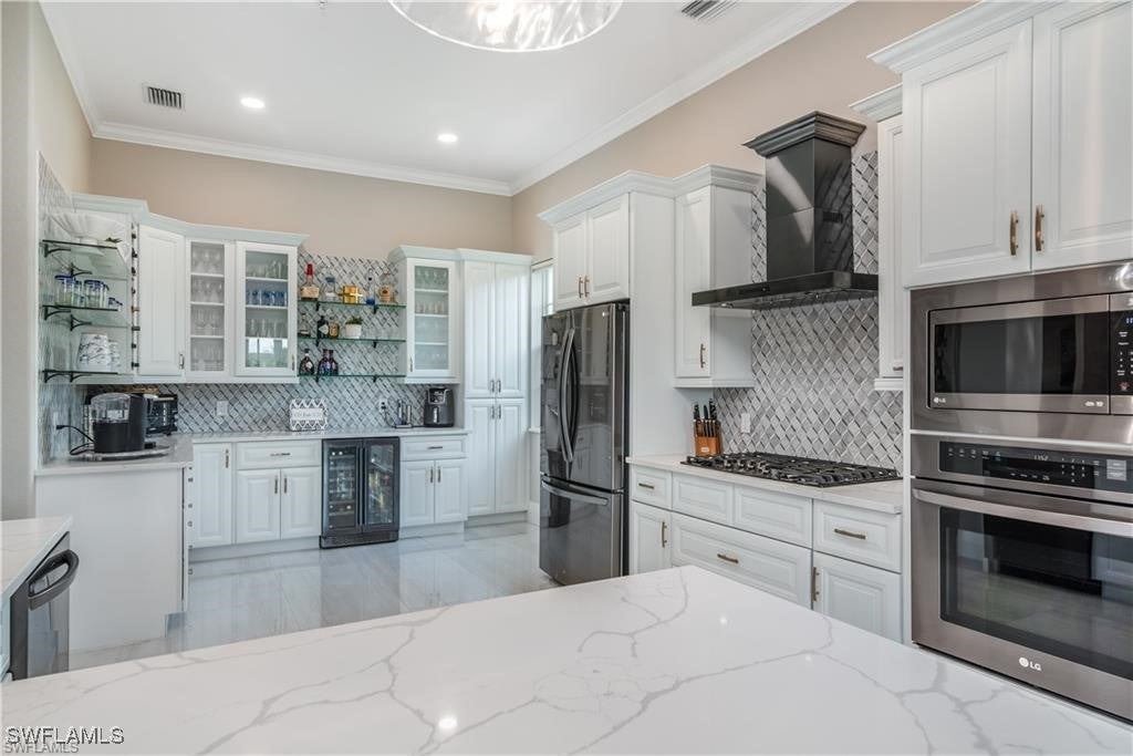 3123 Aviamar Cir 201, Naples