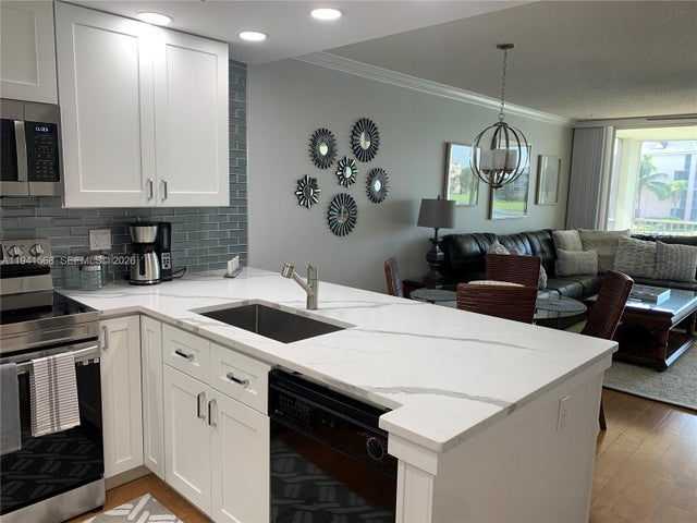 Photo of Listing #A11941568