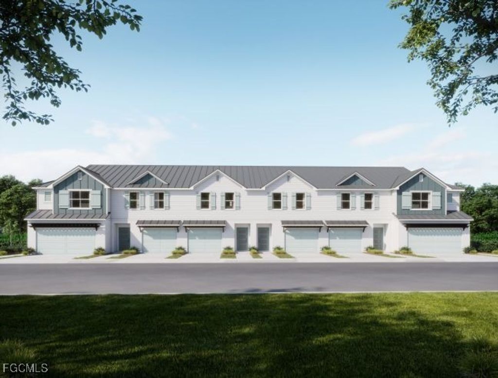10721 Fountain Palm Cir, BOKEELIA