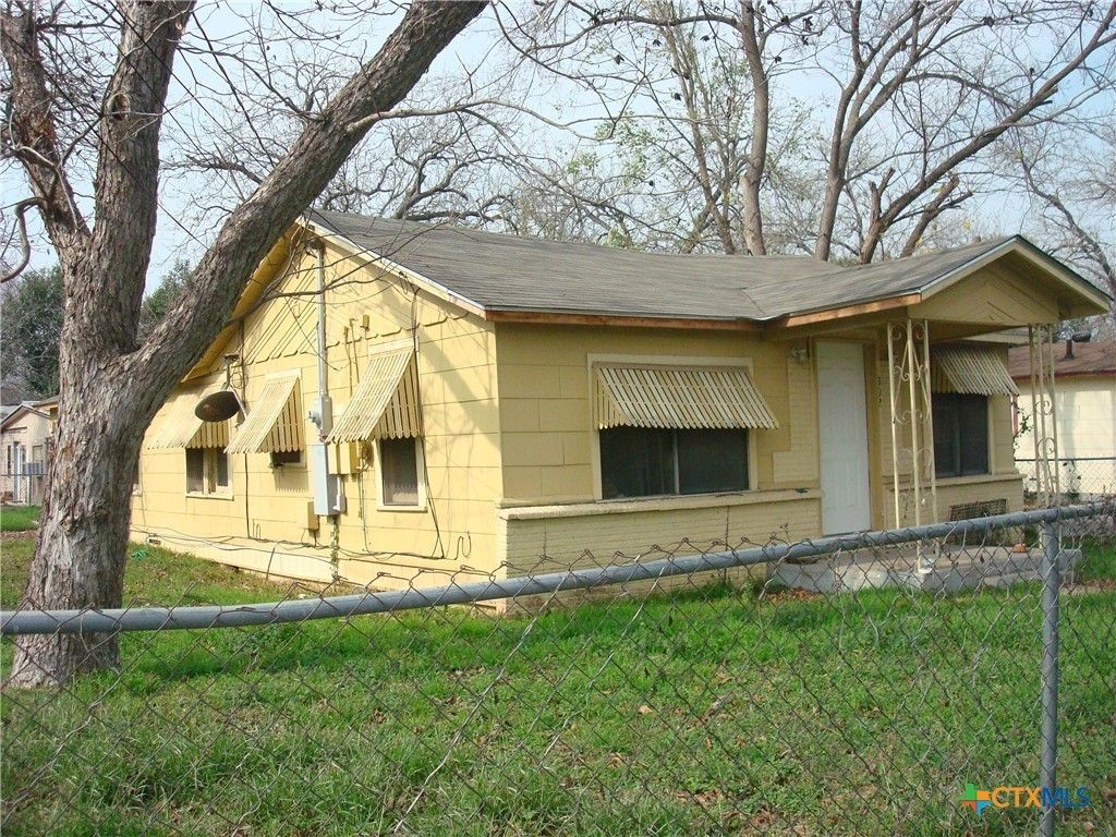 802 Campbell Street, Seguin