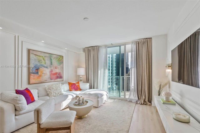 4 of 22 - 1250 S Miami Ave 2212, Miami, FL