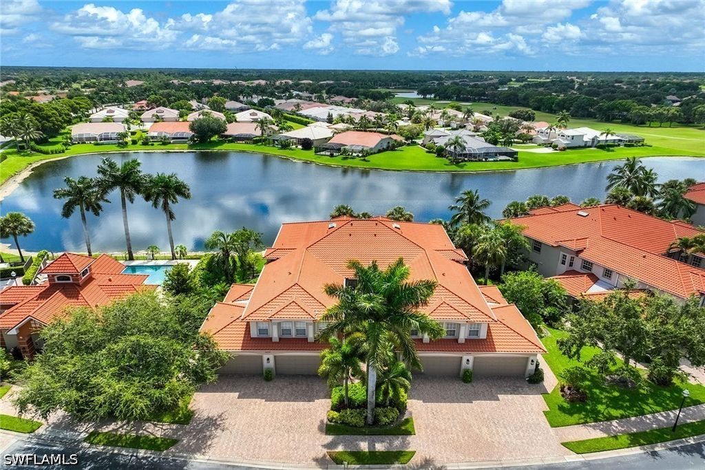 6446 Legacy Cir 104, Naples
