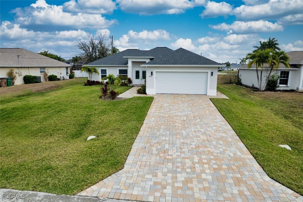 1633 Sw 43rd St, Cape Coral