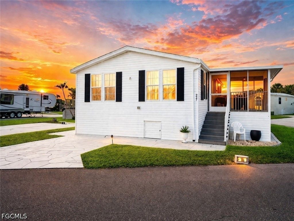 19681 Summerlin Rd 217, FORT MYERS