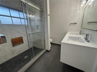 Photo of Listing #A11943392