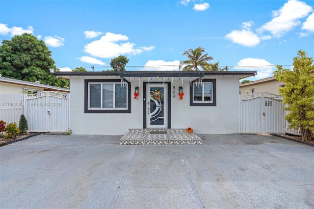 4 of 16 - 864 E 29th St, Hialeah, FL
