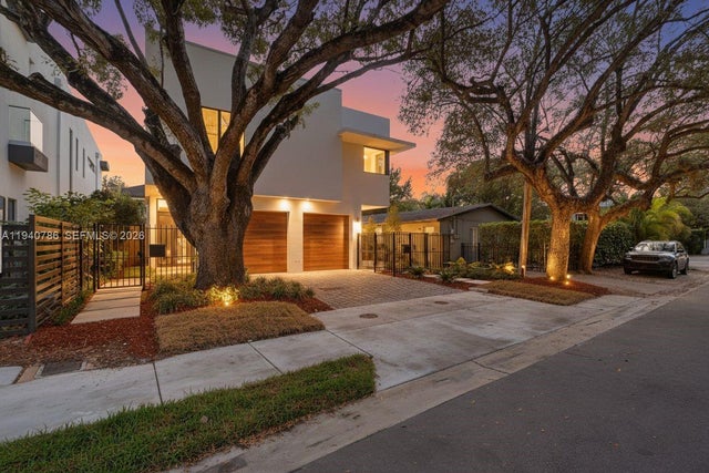 3073 Hibiscus St., Miami