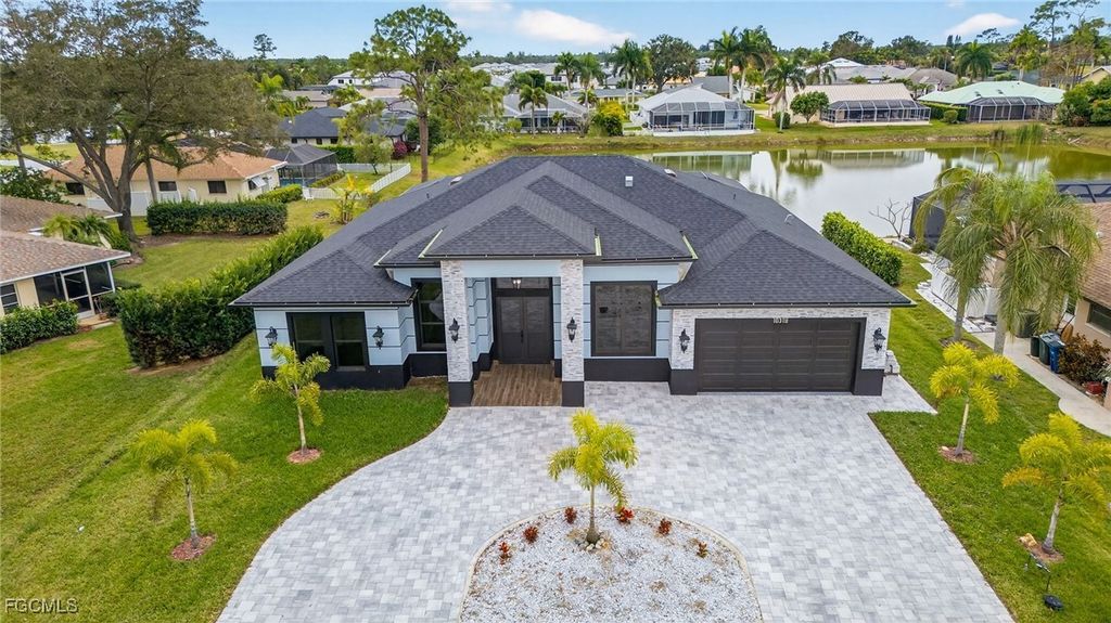 10318 St Patrick Ln, Bonita Springs