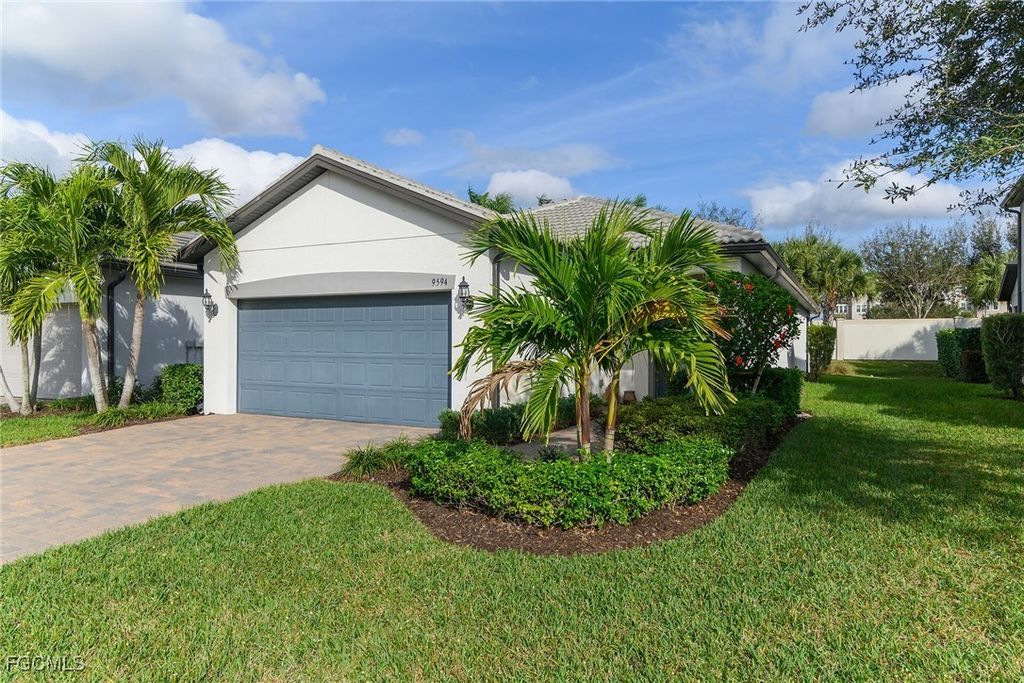 9594 Bexley Dr, Fort Myers