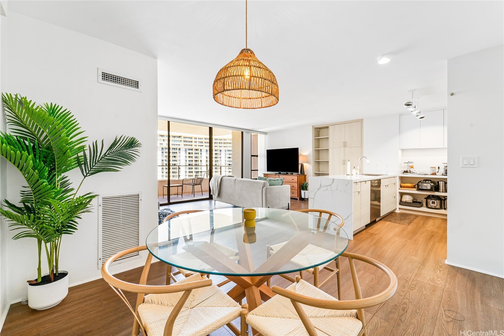 Photo of Listing #202600707