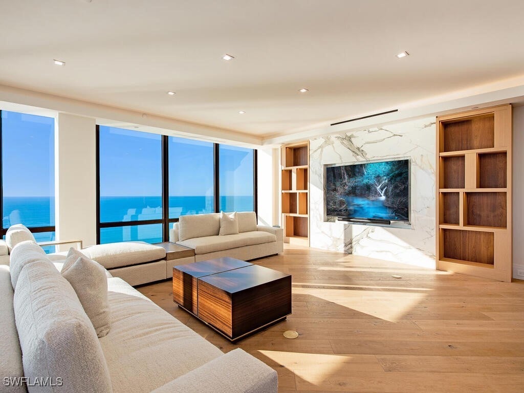 4951 Gulf Shore Blvd N 101, Naples