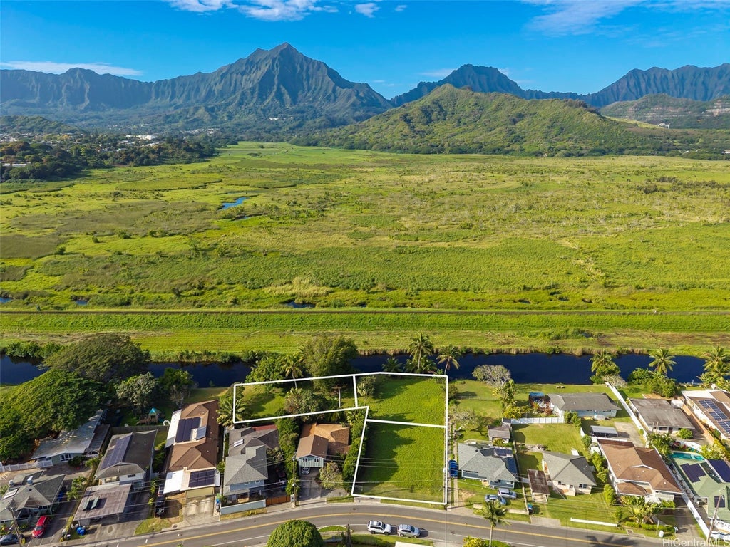 221 Kihapai Street, Kailua