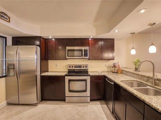 Photo of Listing #A11944522