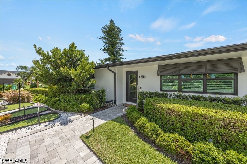 493 Willet Ave, Naples