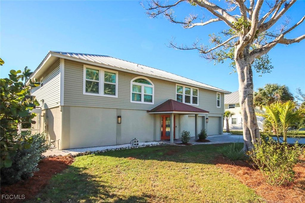 1890 Farm Trl, SANIBEL