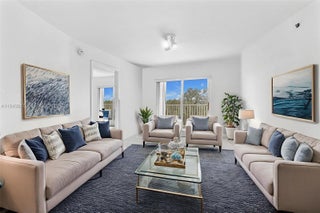 Photo of Listing #A11943847