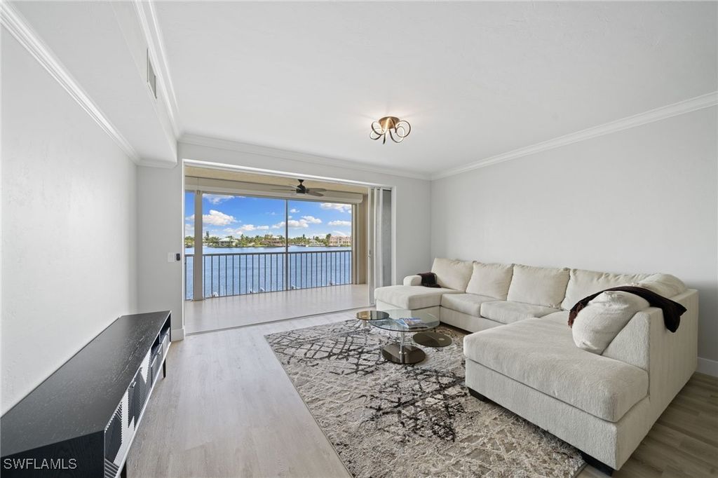 9700 Gulf Shore Dr 202, Naples