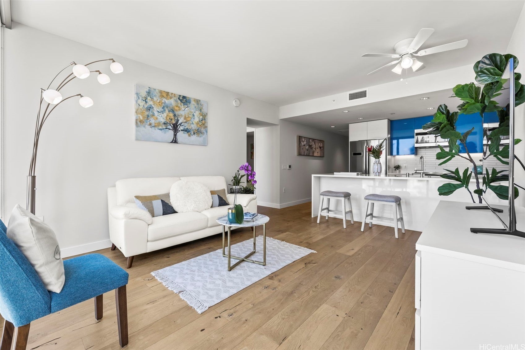 Photo of Listing #202600927