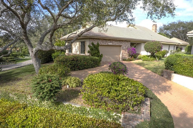 Photo of Listing #A11910697