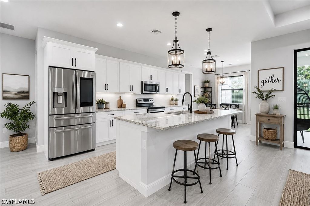 763 35th Ave Nw, NAPLES