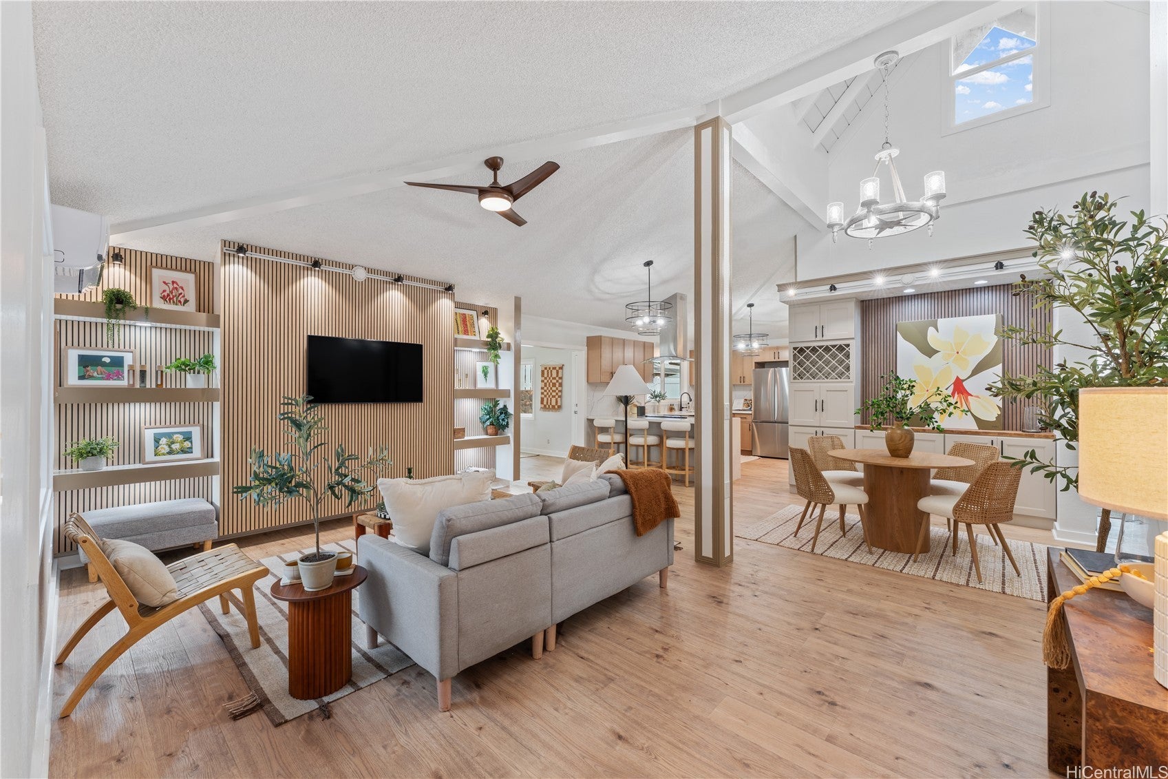 Photo of Listing #202600943