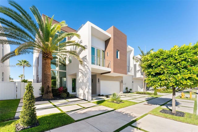 10561 Nw 67th Ter, Doral